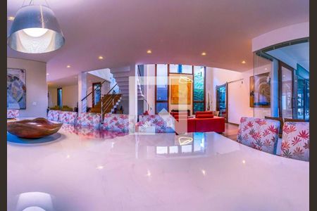 Casa à venda com 4 quartos, 454m² em Jardim dos Estados, São Paulo
