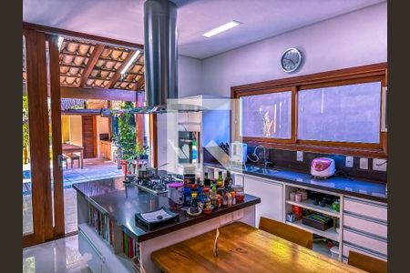 Casa à venda com 4 quartos, 454m² em Jardim dos Estados, São Paulo