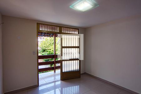 Sala de casa para alugar com 3 quartos, 100m² em Taquara, Rio de Janeiro