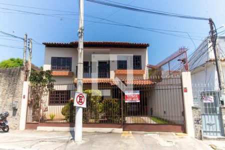 Fachada de casa à venda com 5 quartos, 500m² em Barreto, Niterói