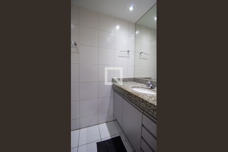 Banheiro da Suíte 2 de apartamento para alugar com 2 quartos, 99m² em Barra da Tijuca, Rio de Janeiro