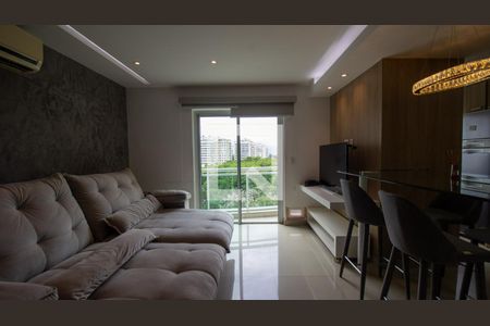 Sala de apartamento para alugar com 2 quartos, 99m² em Barra da Tijuca, Rio de Janeiro