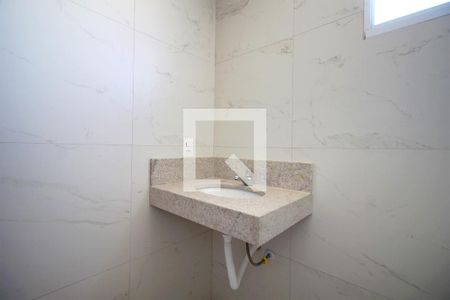 Banheiro de apartamento à venda com 3 quartos, 71m² em Padre Eustáquio, Belo Horizonte