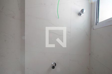 Banheiro de apartamento à venda com 2 quartos, 50m² em Padre Eustáquio, Belo Horizonte