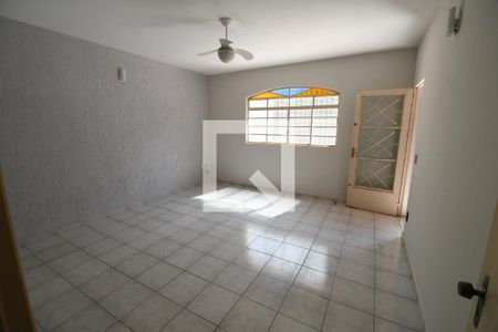 Sala de casa à venda com 3 quartos, 253m² em Parque São Quirino, Campinas