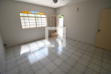 Sala de casa à venda com 3 quartos, 253m² em Parque São Quirino, Campinas