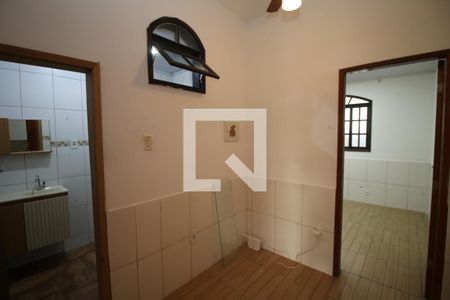 Corredor de Acesso aos Quartos de apartamento para alugar com 3 quartos, 120m² em Olaria, Rio de Janeiro