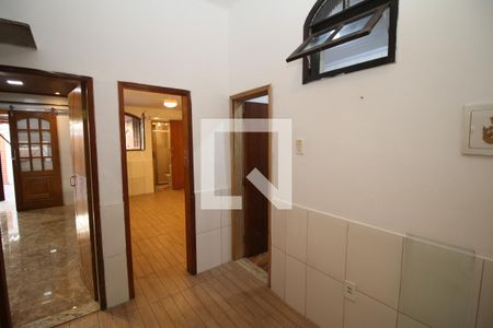 Corredor de Acesso aos Quartos de apartamento para alugar com 3 quartos, 120m² em Olaria, Rio de Janeiro