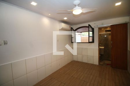 Suíte de apartamento para alugar com 3 quartos, 120m² em Olaria, Rio de Janeiro