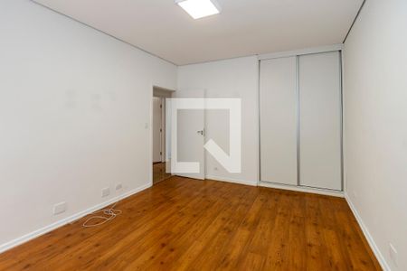 Suíte de casa à venda com 5 quartos, 170m² em Vila Gertrudes, São Paulo