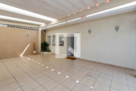 Garagem de casa à venda com 5 quartos, 170m² em Vila Gertrudes, São Paulo
