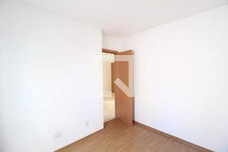 Quarto 2 de apartamento para alugar com 2 quartos, 40m² em Laranjeiras, Uberlândia