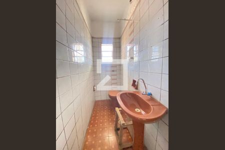 Banheiro de casa para alugar com 1 quarto, 60m² em Jardim Presidente Dutra, Guarulhos