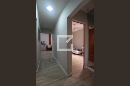 Corredor  de apartamento à venda com 3 quartos, 74m² em Vila Industrial (campinas), Campinas