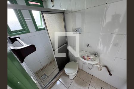 Banheiro de apartamento para alugar com 1 quarto, 24m² em Centro, São Leopoldo
