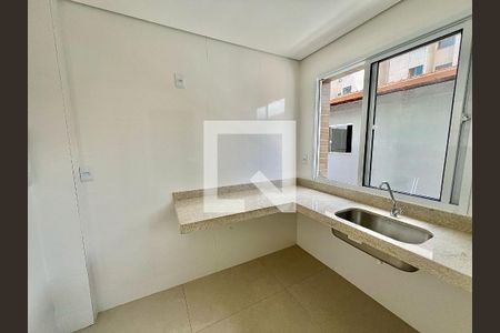 Cozinha de apartamento para alugar com 3 quartos, 70m² em Itapoã, Belo Horizonte