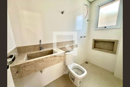 Banheiro da Suíte de apartamento à venda com 3 quartos, 70m² em Itapoã, Belo Horizonte