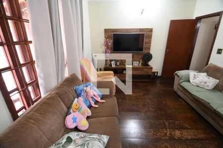 Sala de casa à venda com 4 quartos, 120m² em Vila Santa Isabel, Campinas