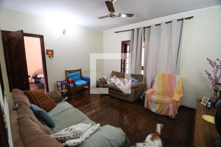Sala de casa à venda com 4 quartos, 120m² em Vila Santa Isabel, Campinas