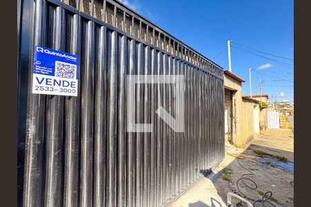 plaquinha instalada de casa à venda com 3 quartos, 80m² em Eldorado, Contagem