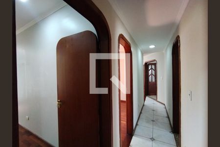 Corredor  de apartamento à venda com 3 quartos, 188m² em Campestre, Santo André
