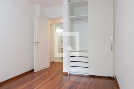 Quarto 1 de apartamento para alugar com 2 quartos, 135m² em Itaim Bibi, São Paulo