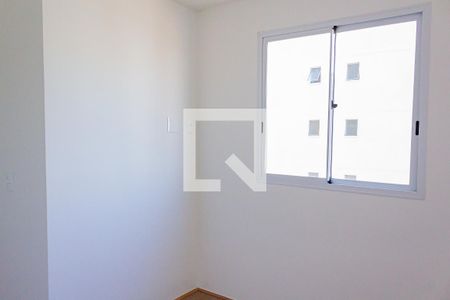Quarto 1 de apartamento à venda com 2 quartos, 35m² em Parque Industrial Tomas Edson, São Paulo