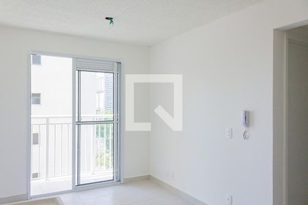 Sala/Cozinha de apartamento à venda com 2 quartos, 35m² em Parque Industrial Tomas Edson, São Paulo