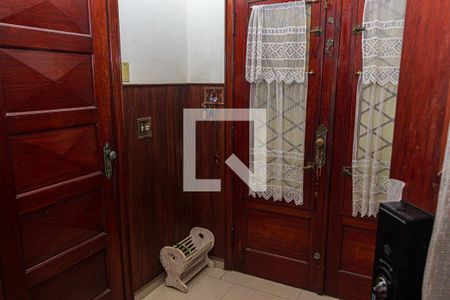 Hall de entrada de casa para alugar com 3 quartos, 162m² em Jardim Marajoara, São Paulo