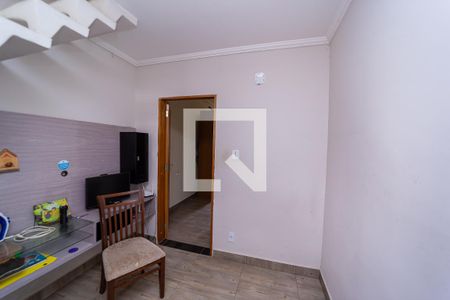 Corredor de casa à venda com 2 quartos, 180m² em Jardim Matarazzo, São Paulo