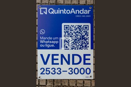 Placa de vende instalada na fachada do prédio (GANU-149) de apartamento à venda com 3 quartos, 70m² em Jardim America, Belo Horizonte