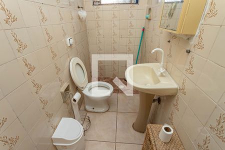 Casa 2 - banheiro de casa à venda com 8 quartos, 350m² em Centro, Diadema