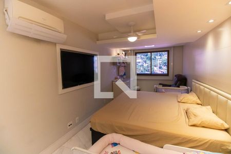 Suíte de apartamento à venda com 4 quartos, 249m² em Charitas, Niterói