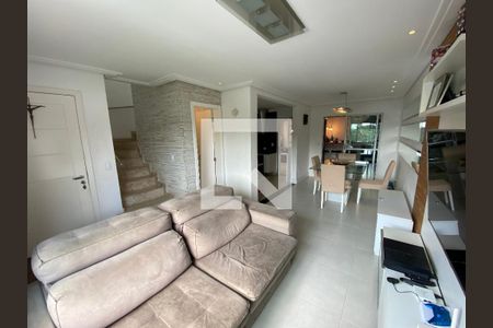 Sala de casa de condomínio para alugar com 3 quartos, 120m² em Rio Cotia, Cotia