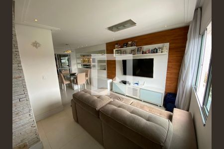 Sala de casa de condomínio para alugar com 3 quartos, 120m² em Rio Cotia, Cotia