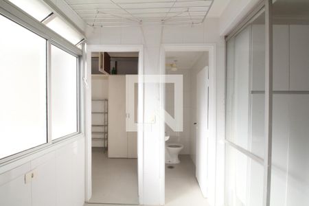 Área de Serviço de apartamento para alugar com 2 quartos, 74m² em Vila Andrade, São Paulo