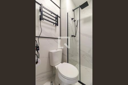 Banheiro de kitnet/studio à venda com 1 quarto, 24m² em Santo Amaro, São Paulo