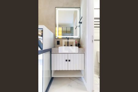 Lavabo de kitnet/studio à venda com 1 quarto, 24m² em Santo Amaro, São Paulo