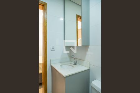 Banheiro de kitnet/studio para alugar com 1 quarto, 32m² em Vila Monte Alegre, São Paulo