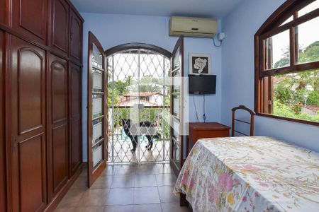 Quarto 2 de casa à venda com 3 quartos, 216m² em Maria Paula, Niterói