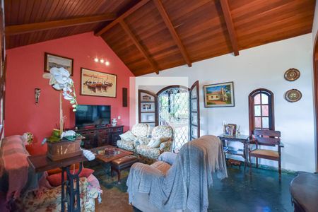 Sala de casa à venda com 3 quartos, 216m² em Maria Paula, Niterói