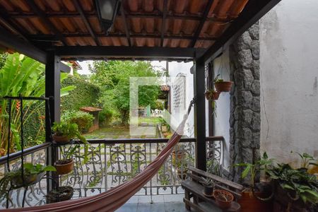 Sala de casa à venda com 3 quartos, 216m² em Maria Paula, Niterói