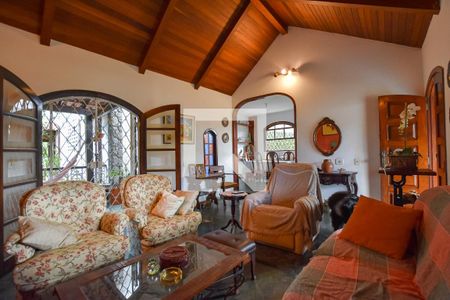 Sala de casa à venda com 3 quartos, 216m² em Maria Paula, Niterói