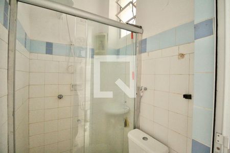 Banheiro de kitnet/studio para alugar com 1 quarto, 28m² em Barra, Salvador