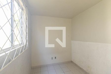 Quarto 2 de apartamento para alugar com 2 quartos, 43m² em Sítio Cercado, Curitiba