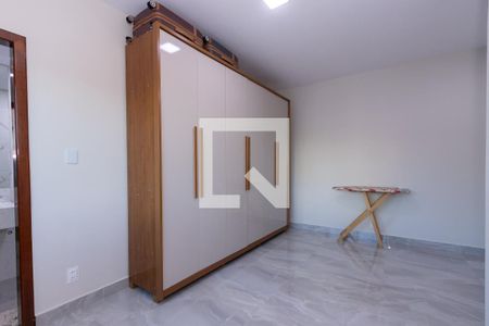 Suíte de casa à venda com 5 quartos, 360m² em Etelvina Carneiro, Belo Horizonte