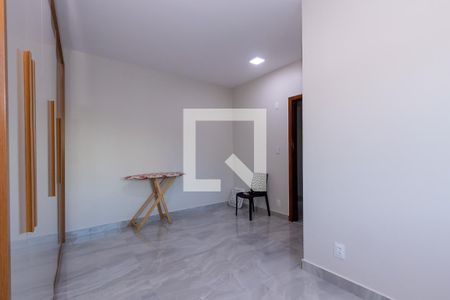 Suíte de casa à venda com 5 quartos, 360m² em Etelvina Carneiro, Belo Horizonte