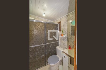 Banheiro de casa à venda com 2 quartos, 70m² em Guajuviras, Canoas