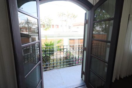 Sala de casa de condomínio para alugar com 6 quartos, 380m² em Adalgisa, Osasco