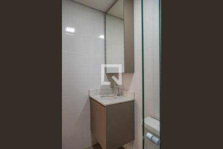 Banheiro de kitnet/studio para alugar com 1 quarto, 24m² em Vila Monte Alegre, São Paulo